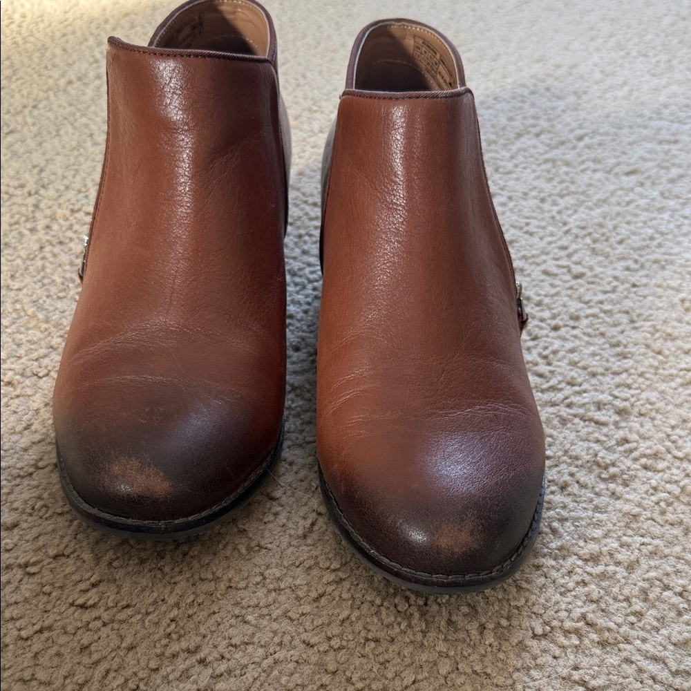 Vionic Women's Brown Ankle Booties